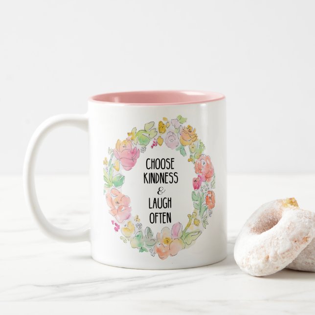 Wählen Sie Güte und lachen Sie häufig Zweifarbige Tasse (Mit Donut)