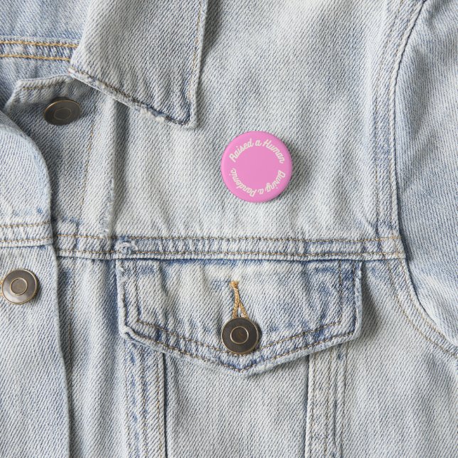 Während einer Pandemie einen Menschen aufziehen Button (Beispiel)