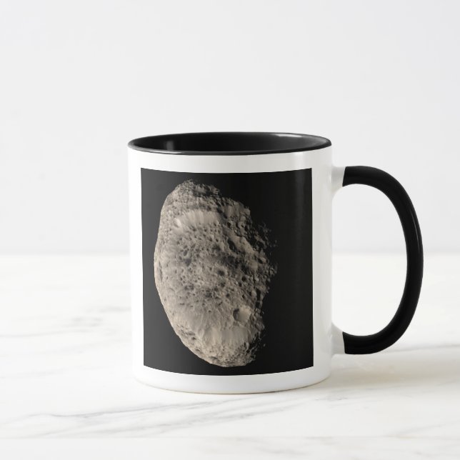 Wahres Farbmosaik des Saturnmonds Hyperion Tasse (Rechts)