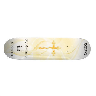 wahres Kreuz des täglichen hustlin im Skateboard