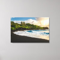 Waianapanapa Beach