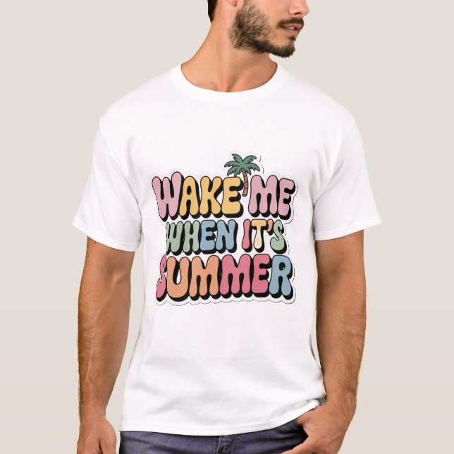 Wake Me When It’s Summer – Funny Men’s White Tee (Vorderseite)