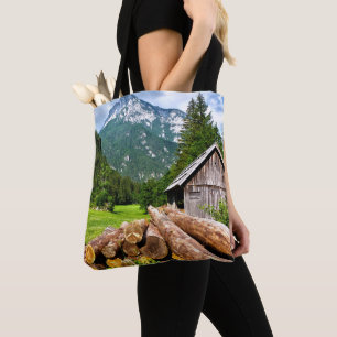 Wald am Berghang Lumberjack Camp
