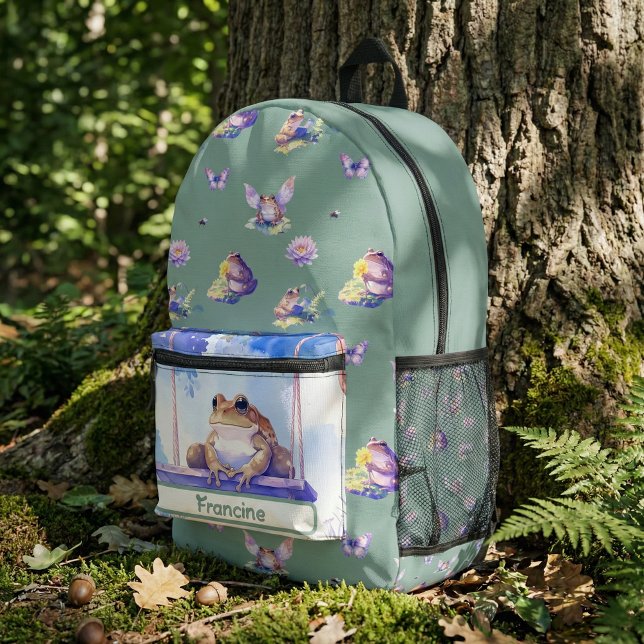 Wald-Aquarellfrosch auf einer Schaukelschule Bedruckter Rucksack (whimsical woodland frog watercolor backpack with green background and name field for personalization)