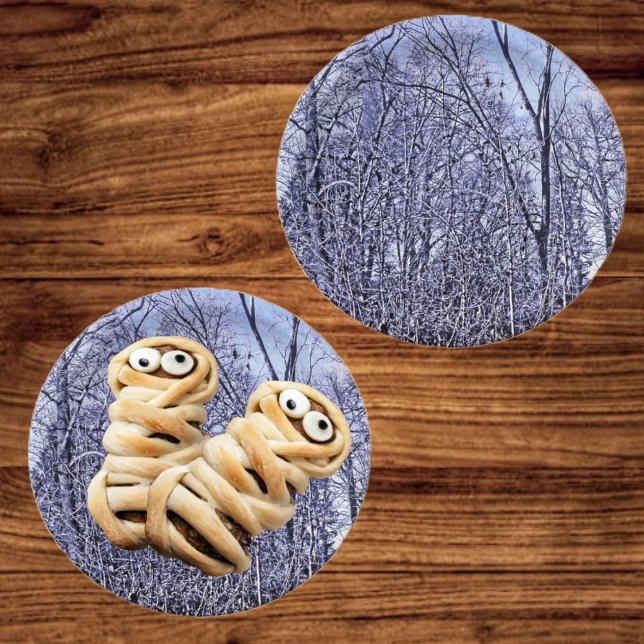 Wald in Twilight Pappteller (These haunting, Forest At Twilight Paper Plates, have matching napkins!)