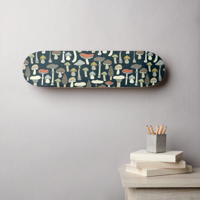 Wald Pilze Muster rustikal Skateboard (Wandkunst (Horz))