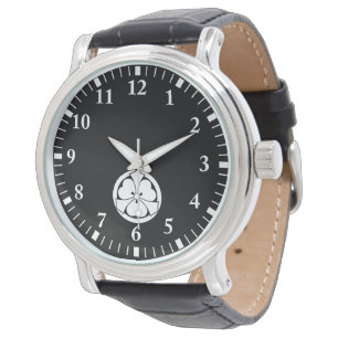 Wald-Sauerklee mit herausragenden Schwertern im Kr Armbanduhr