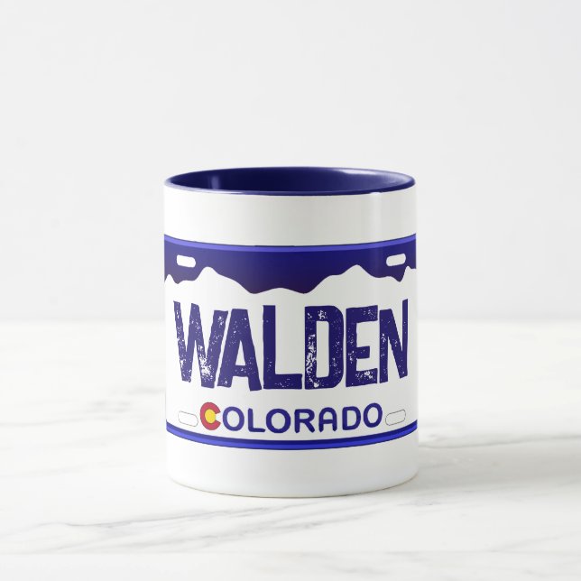 Walden Colorado Blauer Nummernschild Tasse (Zentrum)
