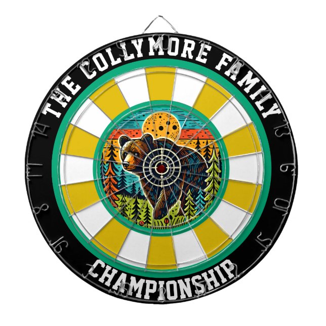 Waldgrizzle mit Ziel Dartscheibe (vorne)