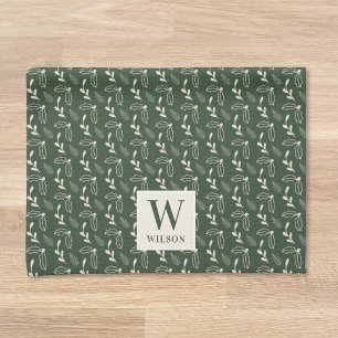 Waldgrün und Beige Monogramm Name Weihnachten Geschirrtuch