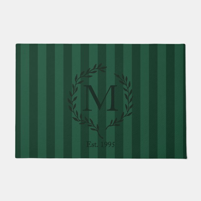 Waldgrüne Luxus-Streifen und Kranz-Monogramm Fußmatte (Vorderseite)