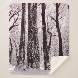 WALDIGE SCHNEEWEIßE WINTERLANDSCHAFT SHERPADECKE