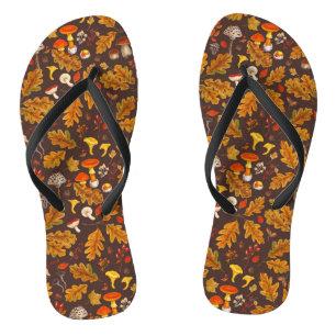 Waldpilze und Herbstflora in Braun Flip Flops