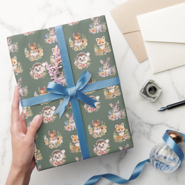 Waldtiere auf Camouflage Green Geschenkpapier (Schenken)