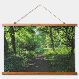Waldweg. Blackweir Woods, Cardiff, Wales. Wandteppich Mit Holzrahmen