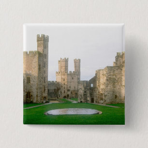 Wales, Caernarfon-Burg, einer von Edwards 2 Button
