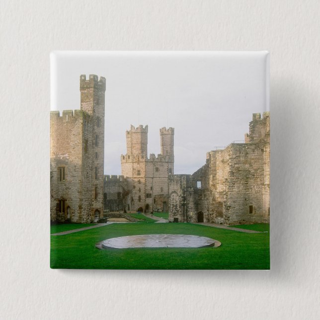 Wales, Caernarfon Burg, einer von Edwards 2 Button (Vorderseite)