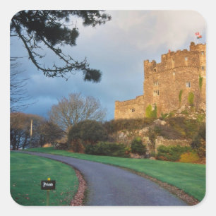 Wales - Ein privates walisisches Schloss nahe St. Quadratischer Aufkleber