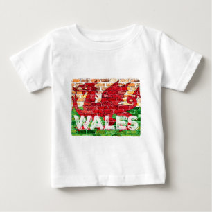 Wales Flag auf Brick Baby T-shirt