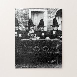 Walisische Hexen - Teeparty Vintage Puzzle