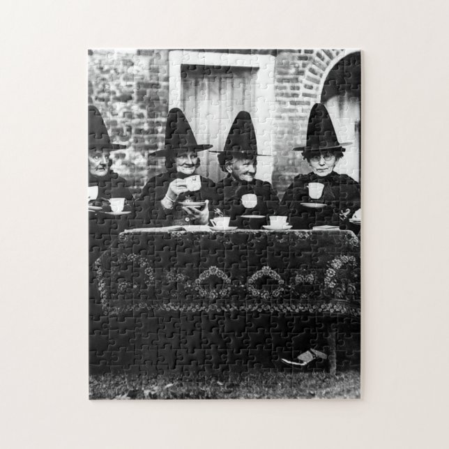 Walisische Hexen - Teeparty Vintage Puzzle (Vertikal)