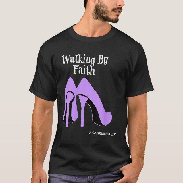 Walk By Faith Graphic Christian Design With Purple T-Shirt (Vorderseite)