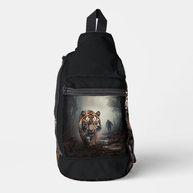 Walking Alter Schwarz-Orange-Tiger surrealer Wald Crossbody Bag (Vorderseite)