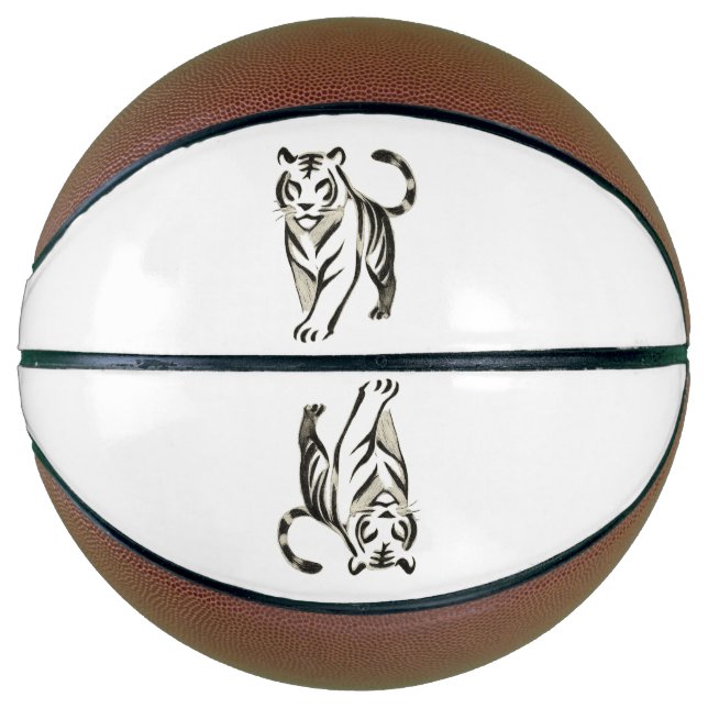 Walking Tiger Zeichnend - Tintendesign auf Basketball (Vorderseite)