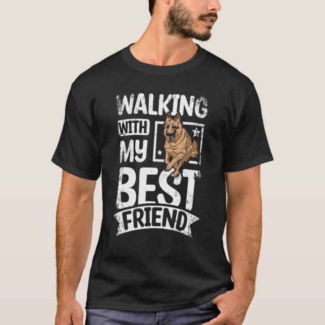 Walking with my best friend german shepherd T-Shirt (Vorderseite)