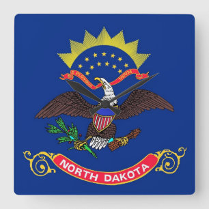Wall Clock with Flag of North Dakota, USA Quadratische Wanduhr