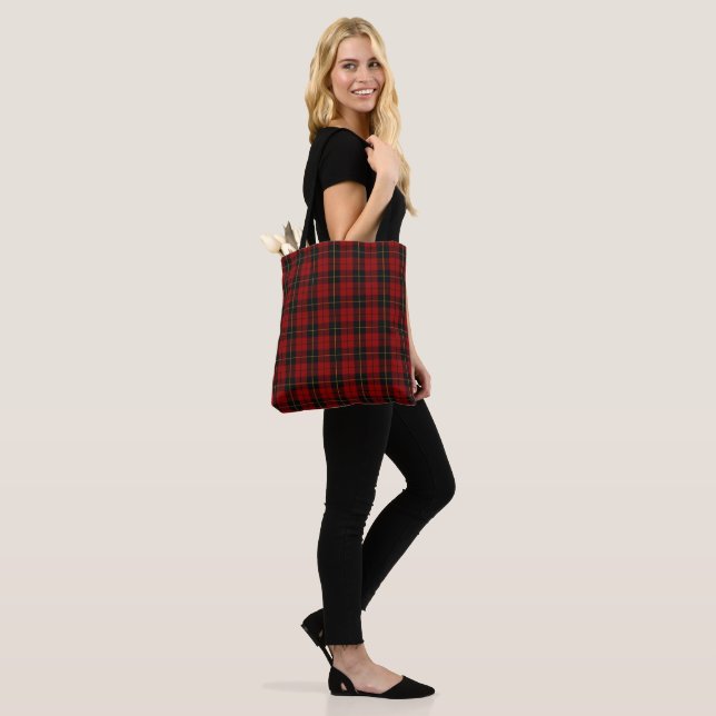 Wallace Tartan Scottish Clan Kariertes Muster (Am Model)