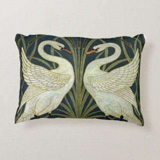 Walter Crane Swan & Rush and Iris Victorian  Dekokissen