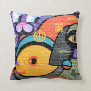 Wand Graffiti Augen Frieden und Liebe Botschaft Ko Kissen