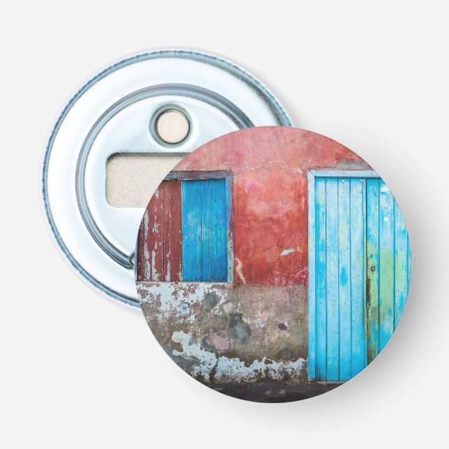 Wand, Tür und Fenster sind rot, blau und grau Flaschenöffner (Vorderseite)