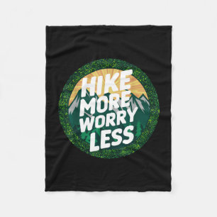 Wandere mehr, sorge dich weniger lustig cool motiv fleecedecke
