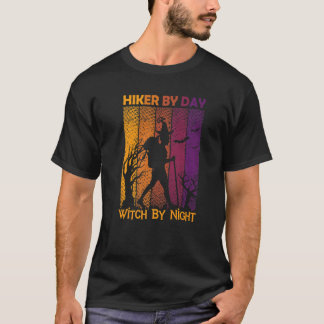 Wanderer bei Tag, Hexe bei Nacht, Wandernder Hallo T-Shirt