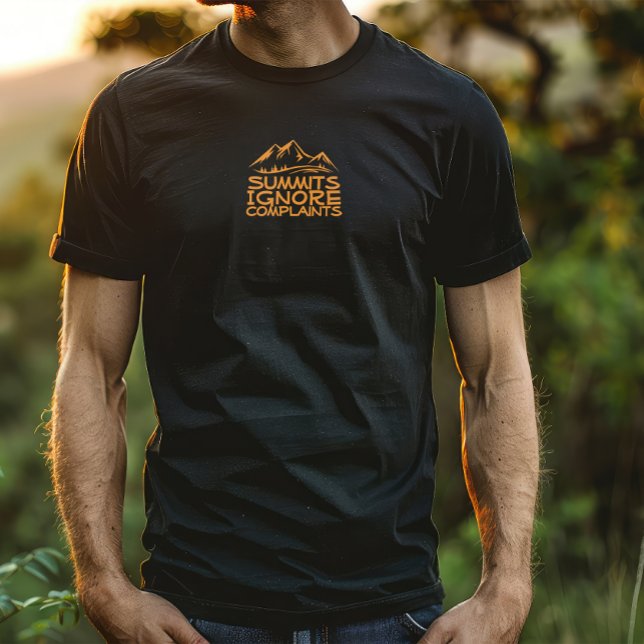 Wanderer Camping Humor Schwarz Orange T-Shirt (Von Creator hochgeladen)
