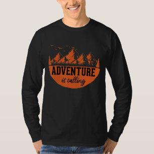 Wanderer Nature Adventure nennt Sunset Camping T-Shirt