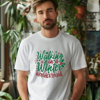 Wandern in einem winterlichen T - Shirt