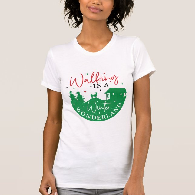 Wandern in einem winterlichen Wunderland T-Shirt (Vorderseite)
