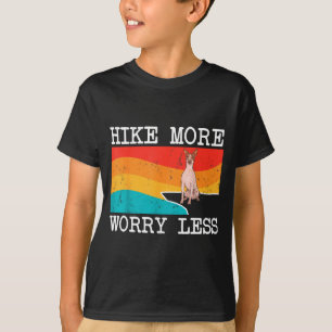 Wandern Sie mehr, sorgen Sie sich weniger American T-Shirt