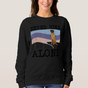 Wandern Sie niemals allein mit braunem Great Dane  Sweatshirt