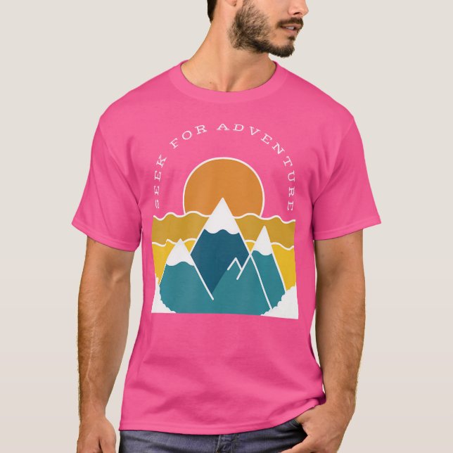 Wandern Suche nach einem Abenteuer Retro Berge im  T-Shirt (Vorderseite)