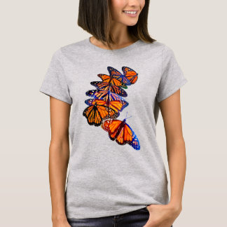 Wanderung der Schmetterlinge in den Wasserfarben T-Shirt