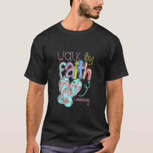 Wanderung durch den Glauben Flip Flops Hemd 2 Cori T-Shirt