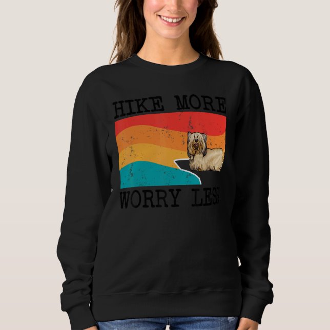 Wanderung mit weniger Skye Terrier Grafik-Wandern Sweatshirt (Vorderseite)