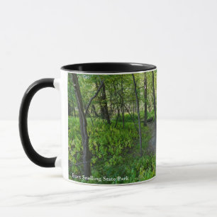 Wanderweg durch den Wald des Fort Snelling State P Tasse