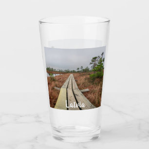 Wanderweg im Sumpf Glas