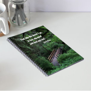 Wanderweg in den Wald John Muir Zitat Notizblock