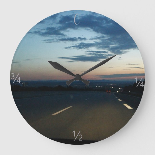 Wanduhr fahrt in die Nacht (Vorderseite)